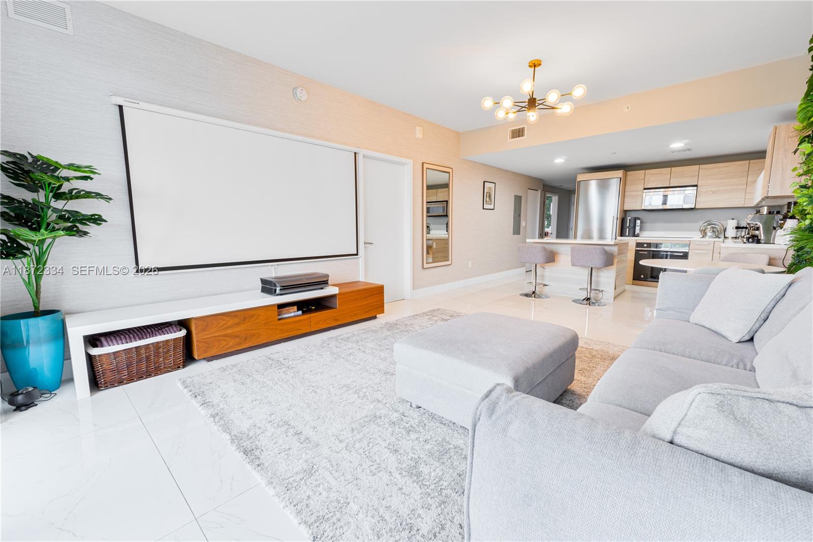 THE HARBOUR NORTH CONDO - Residential