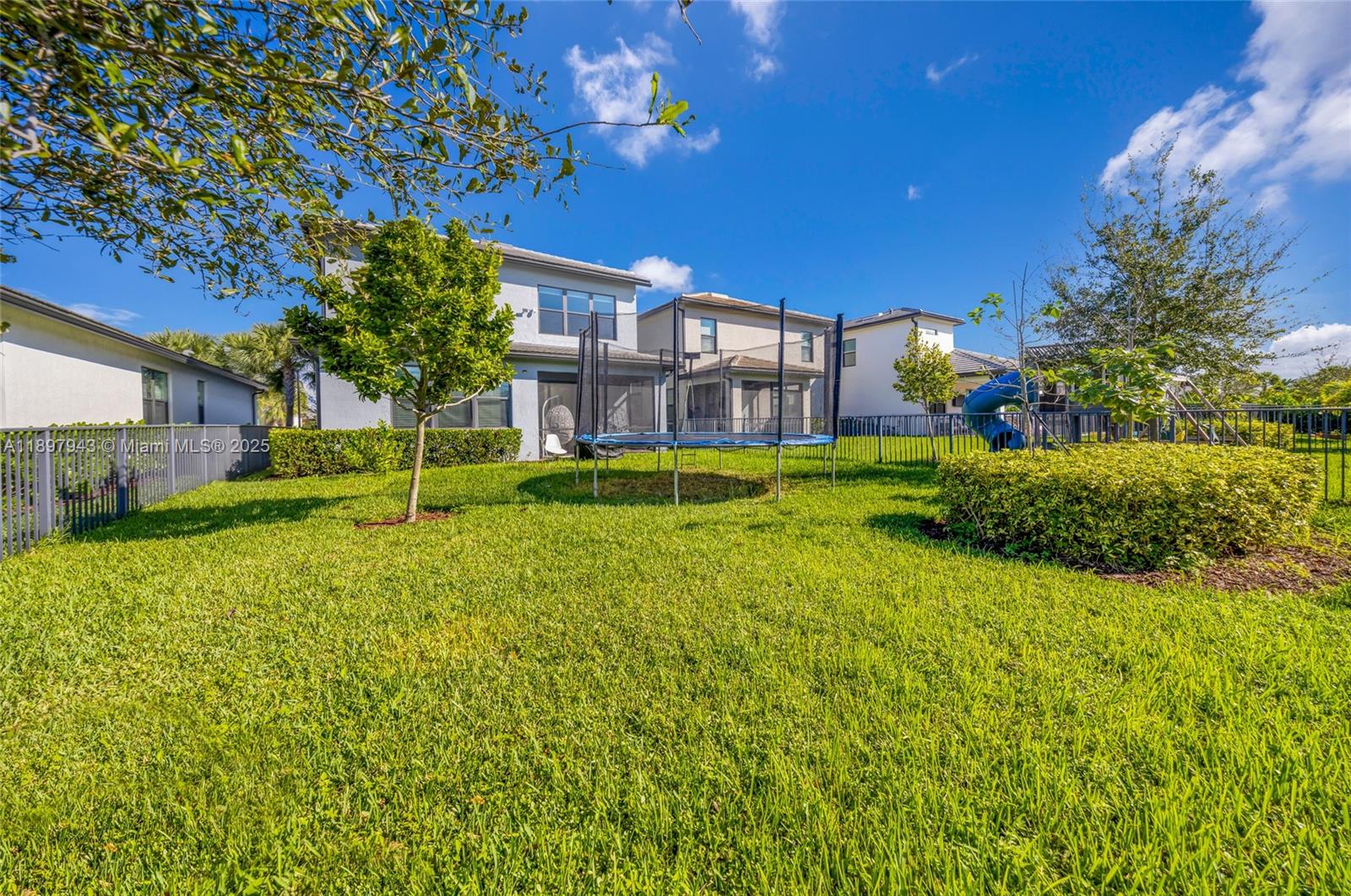 OAK TREE PROPERTY REDEVEL - Residential