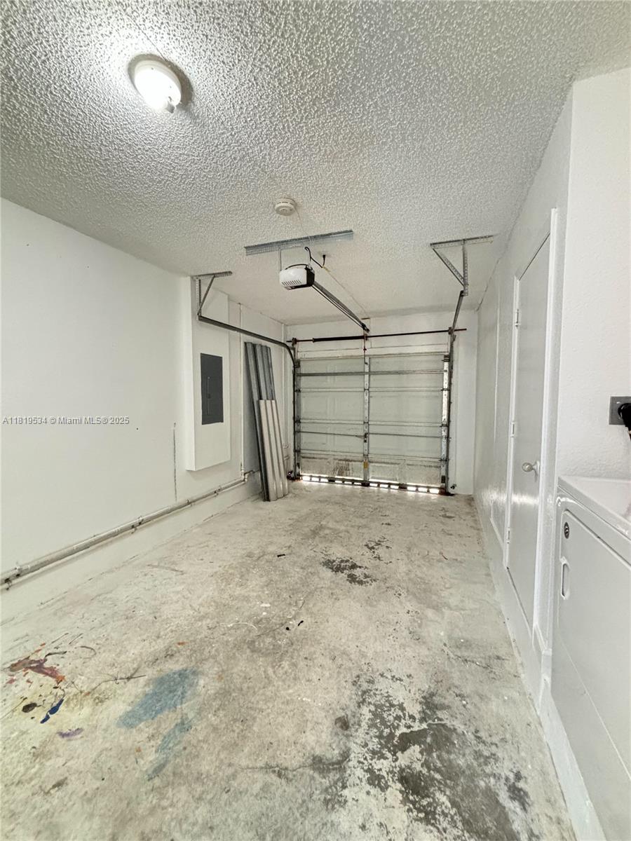LAKES BY THE BAY SEC 12 - Residential Lease