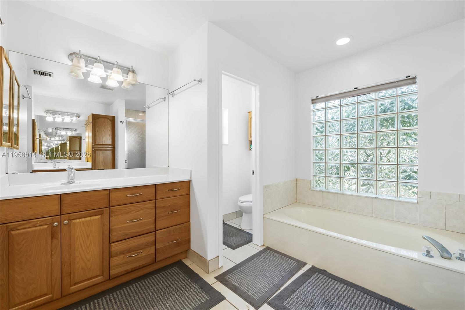 RODEO DRIVE - Residential