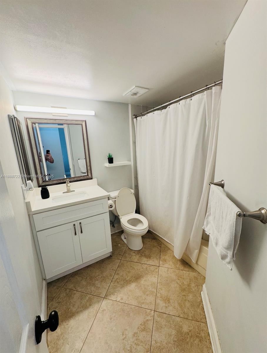 EDGEWATER CONDO - Residential Lease