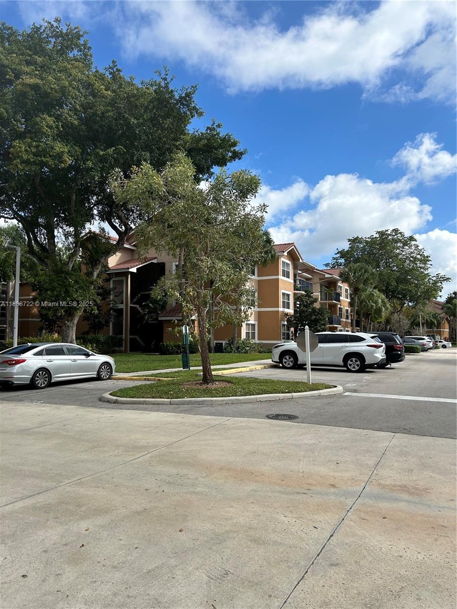 EDGEWATER CONDO - Residential Lease