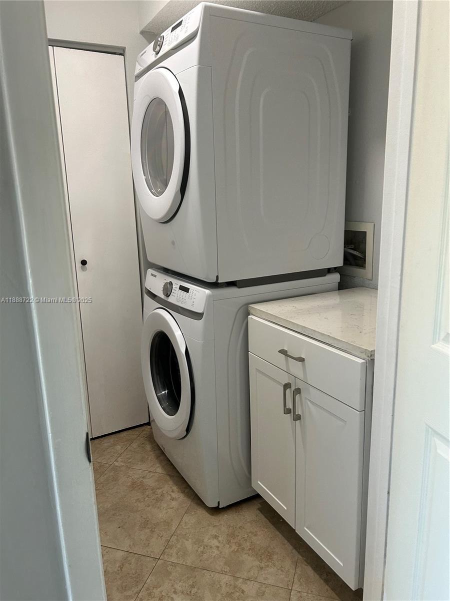 EDGEWATER CONDO - Residential Lease