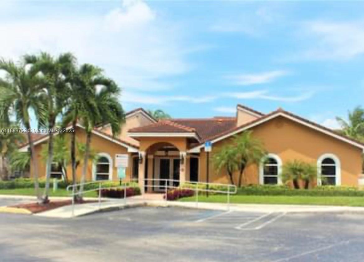 EDGEWATER CONDO - Residential Lease