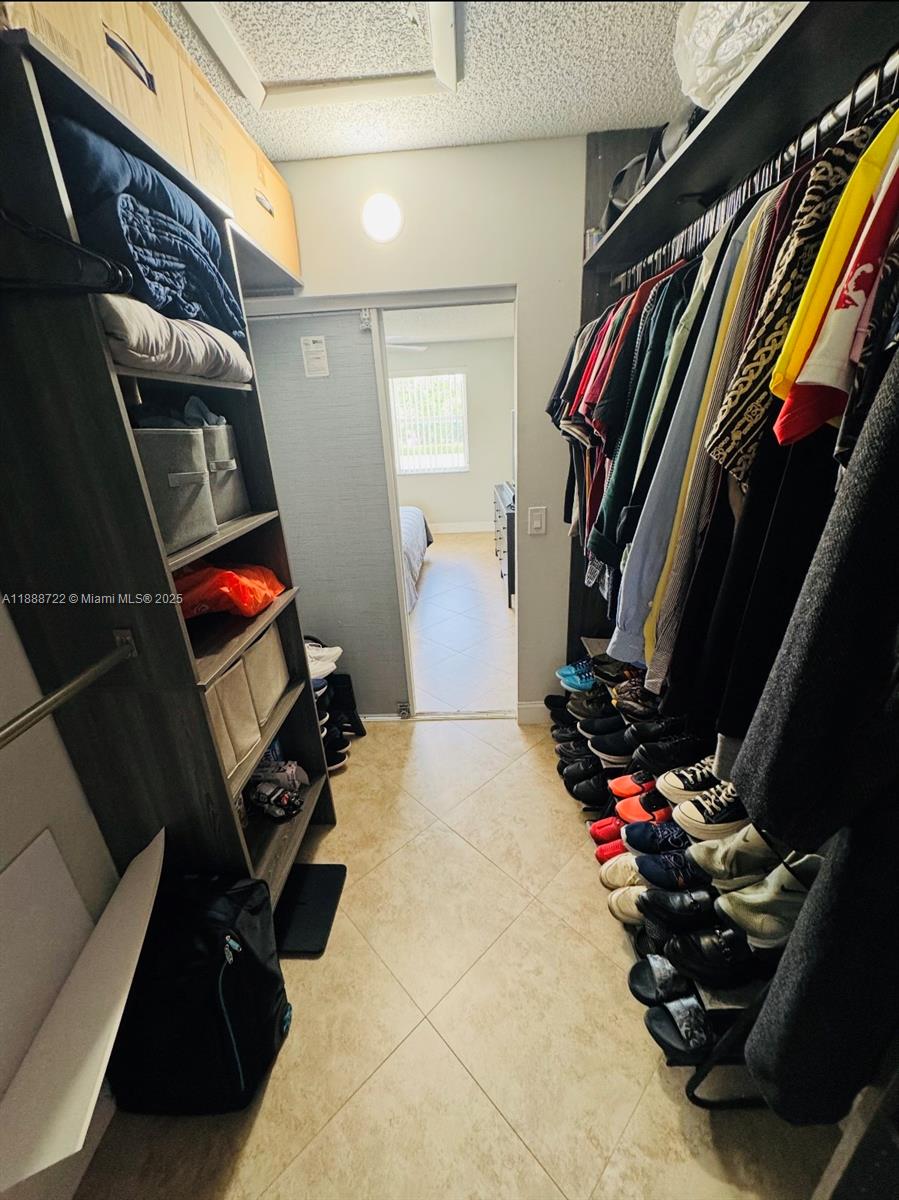 EDGEWATER CONDO - Residential Lease