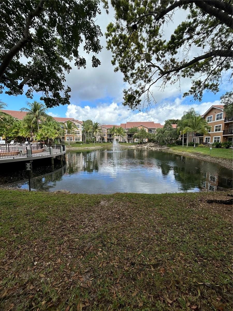 EDGEWATER CONDO - Residential Lease