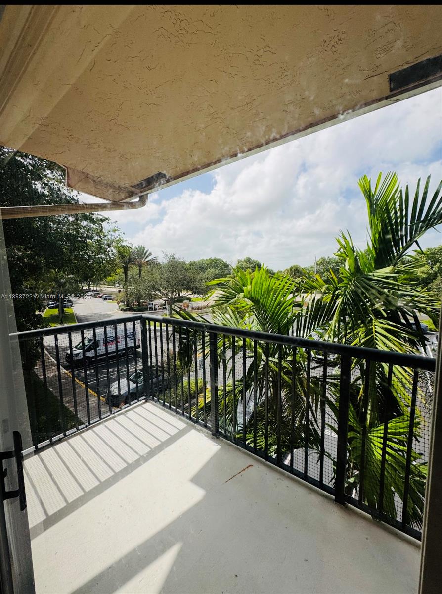 EDGEWATER CONDO - Residential Lease