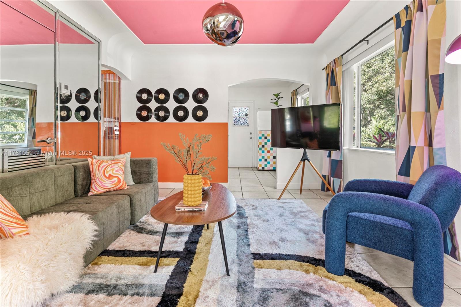 260 NE 45th St