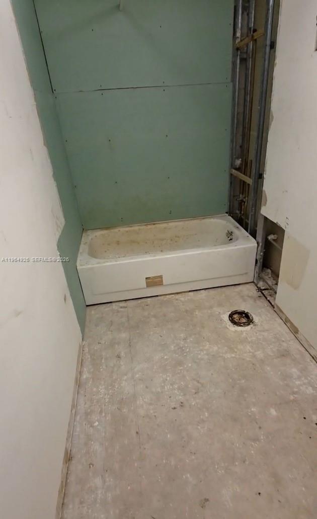 HERITAGE SQUARE CONDO - Residential