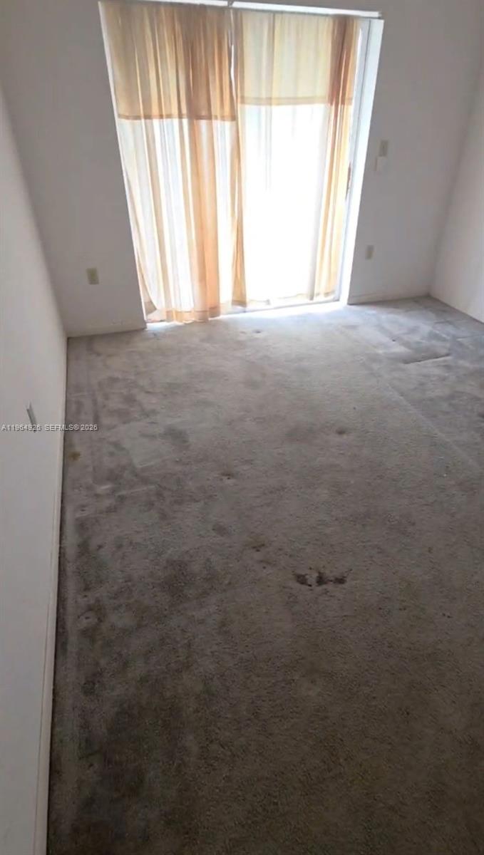 HERITAGE SQUARE CONDO - Residential