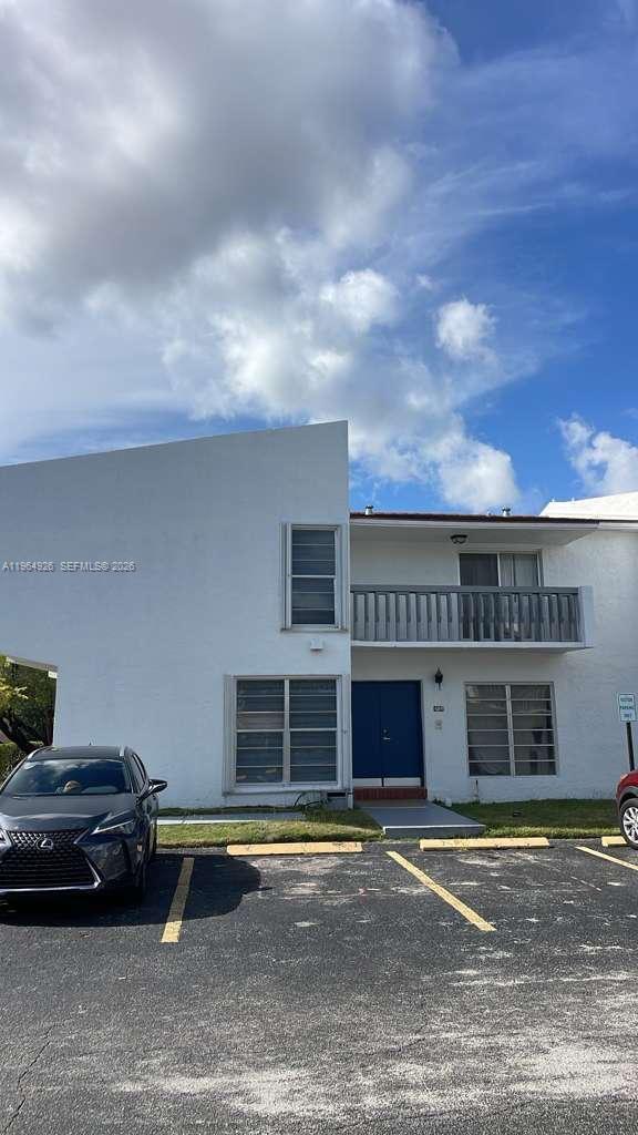 HERITAGE SQUARE CONDO - Residential