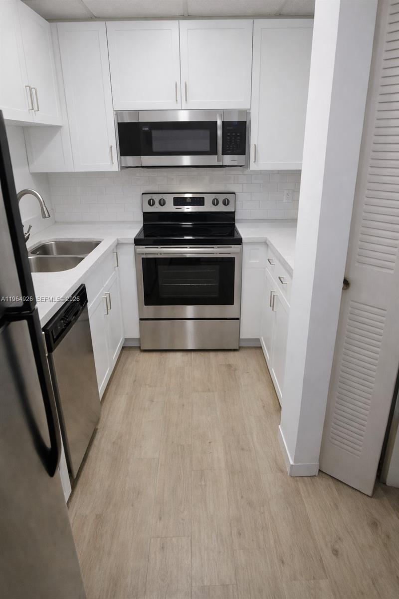 HERITAGE SQUARE CONDO - Residential