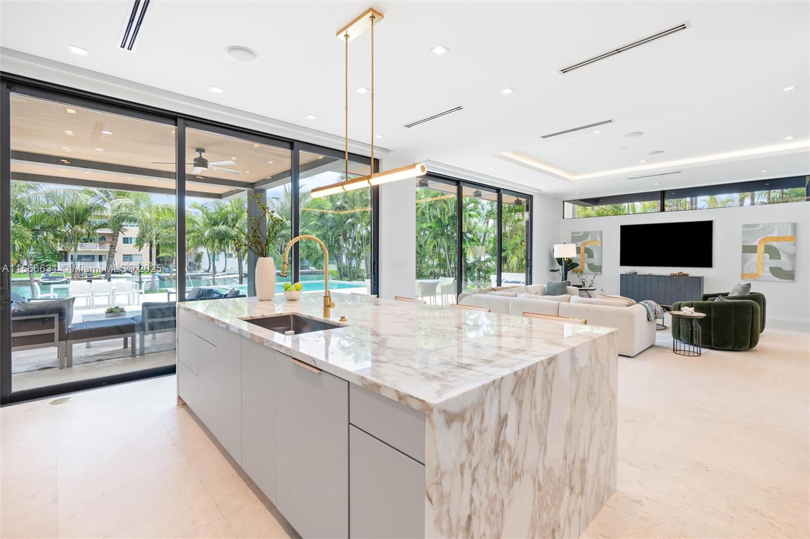 BAY HARBOR ISLAND - Residential