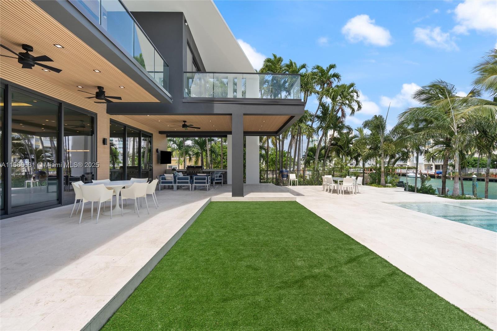 BAY HARBOR ISLAND - Residential