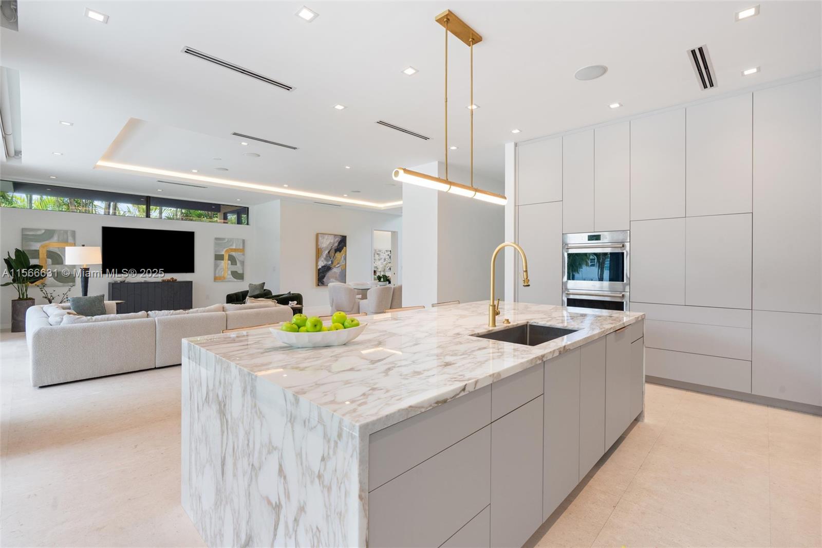 BAY HARBOR ISLAND - Residential