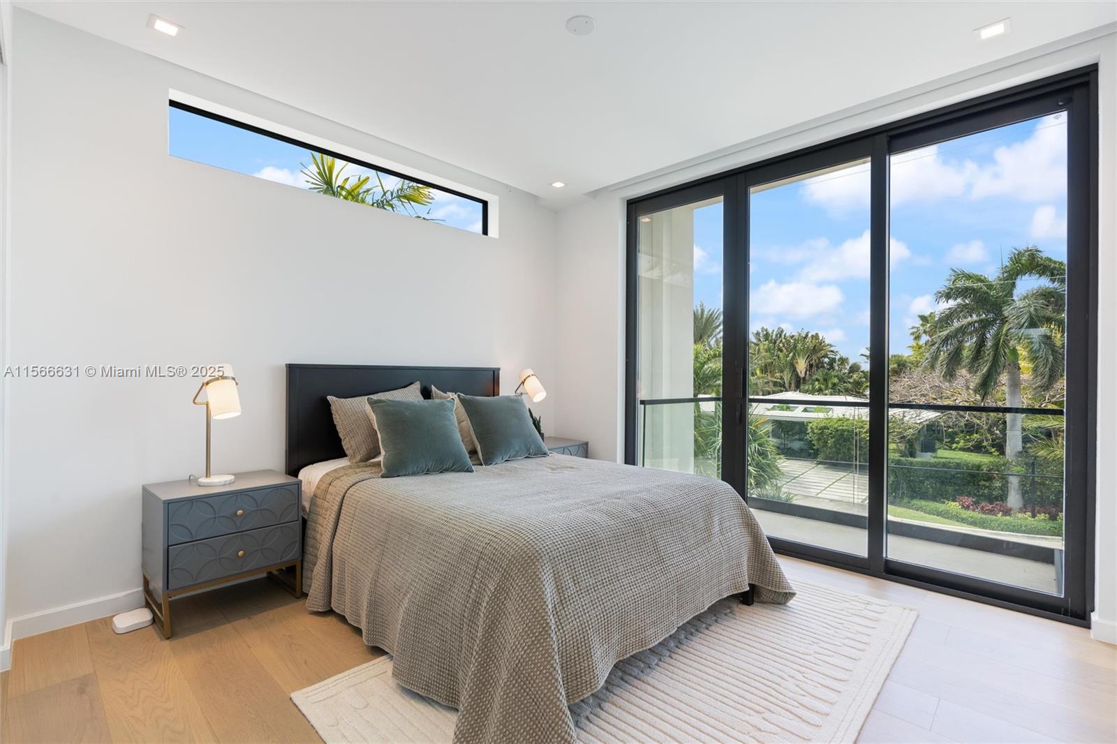 BAY HARBOR ISLAND - Residential