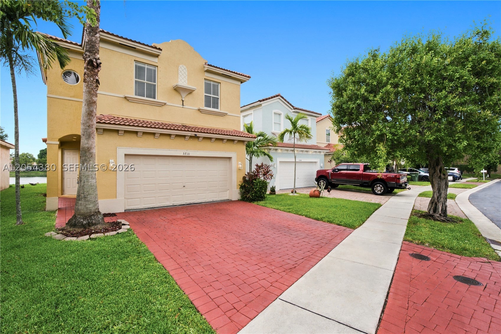3710 NE 22nd Pl