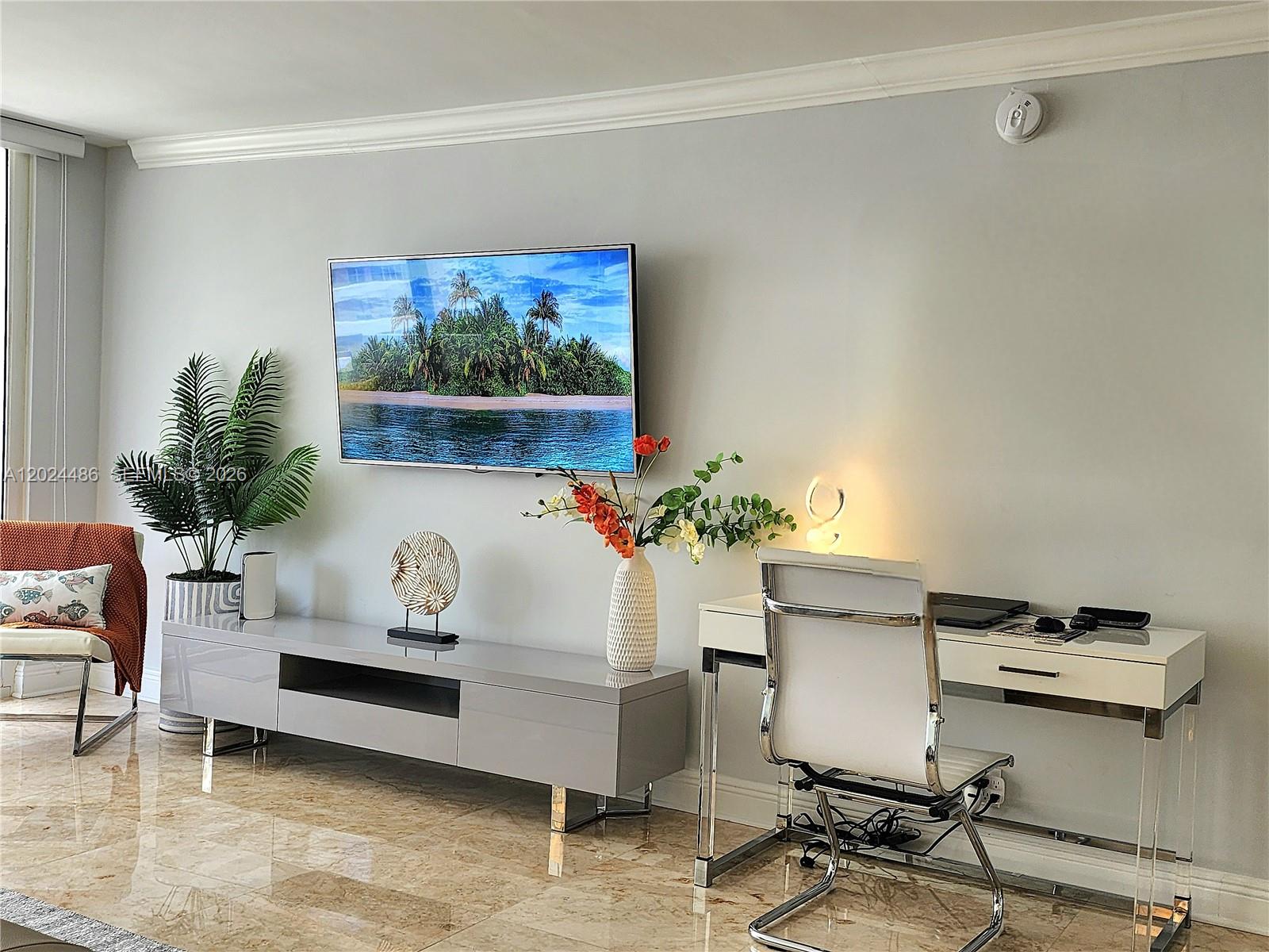 PARKER PLAZA CONDO ESTATE - Residential Lease