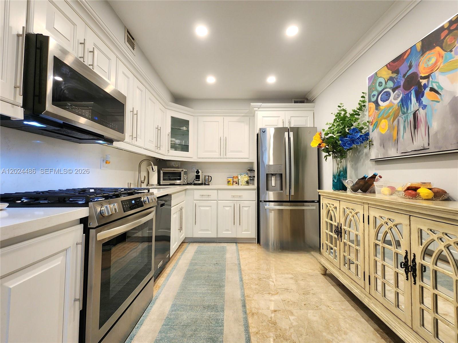 PARKER PLAZA CONDO ESTATE - Residential Lease