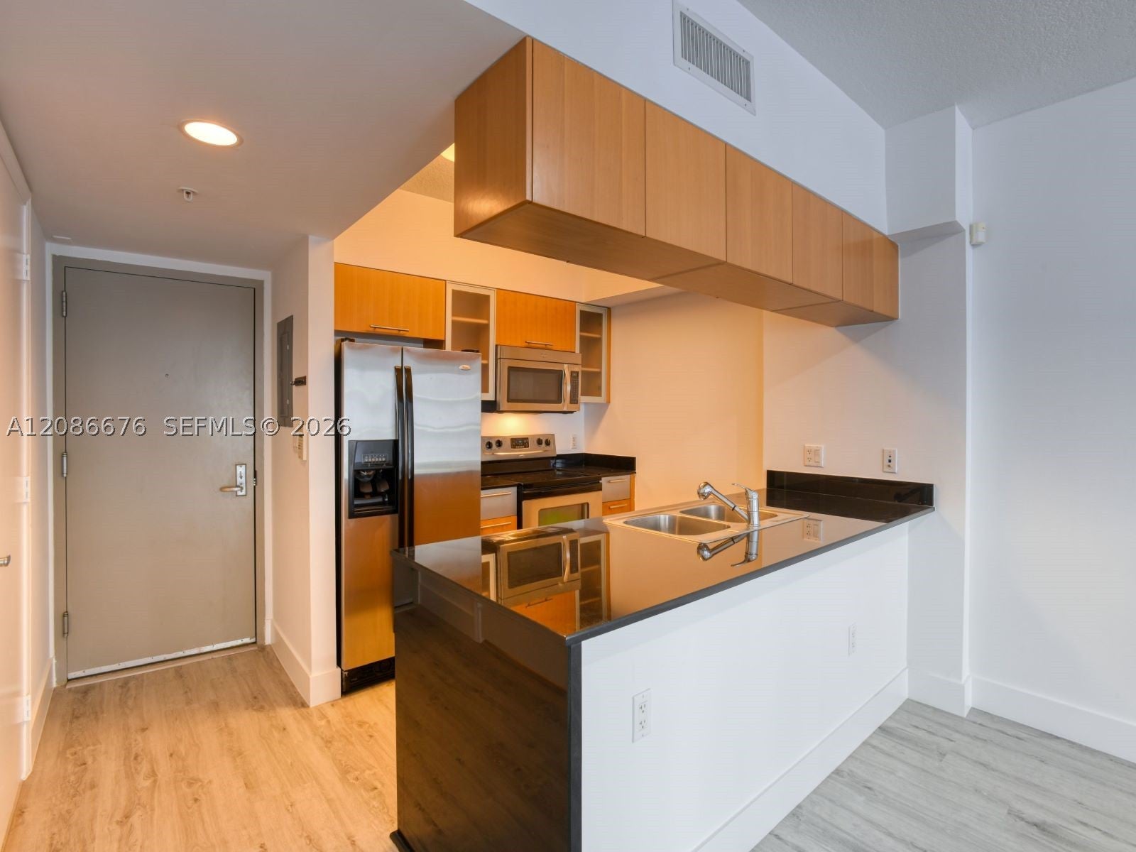 1750 N Bayshore Dr 3205