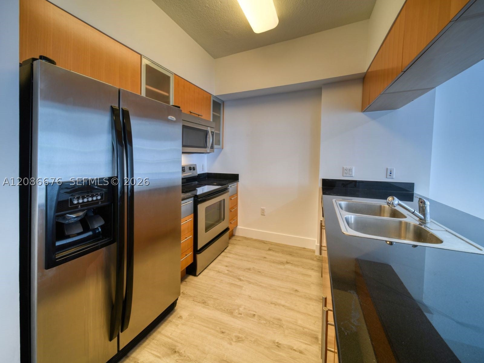 1750 N Bayshore Dr 3205