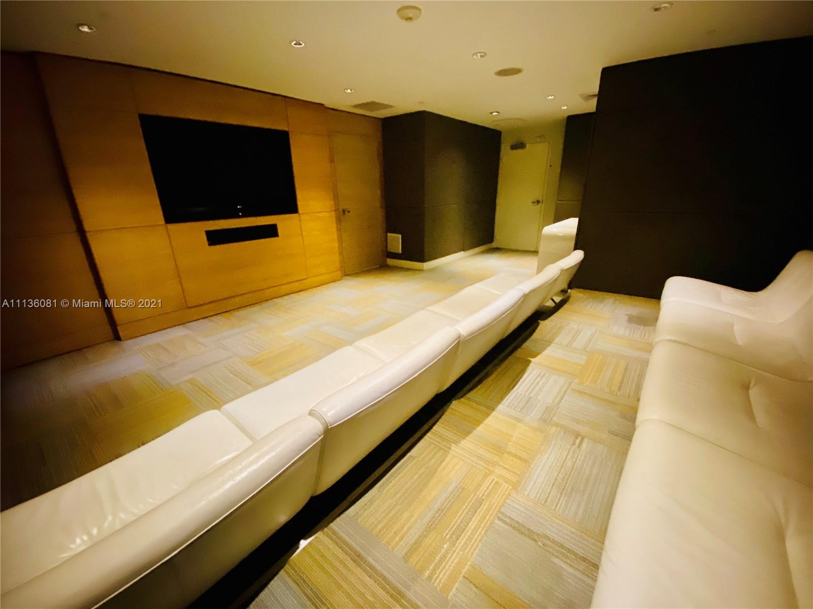 THE PLAZA 901 BRICKELL CO - Residential Lease