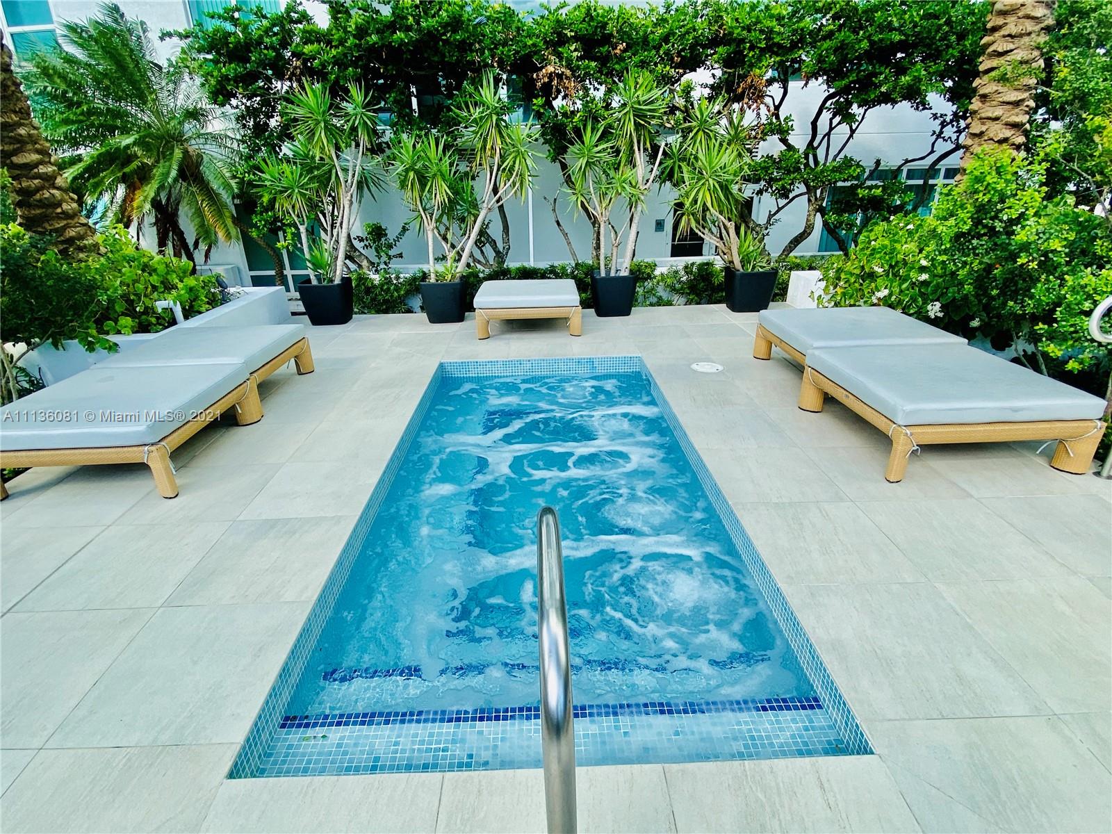 THE PLAZA 901 BRICKELL CO - Residential Lease