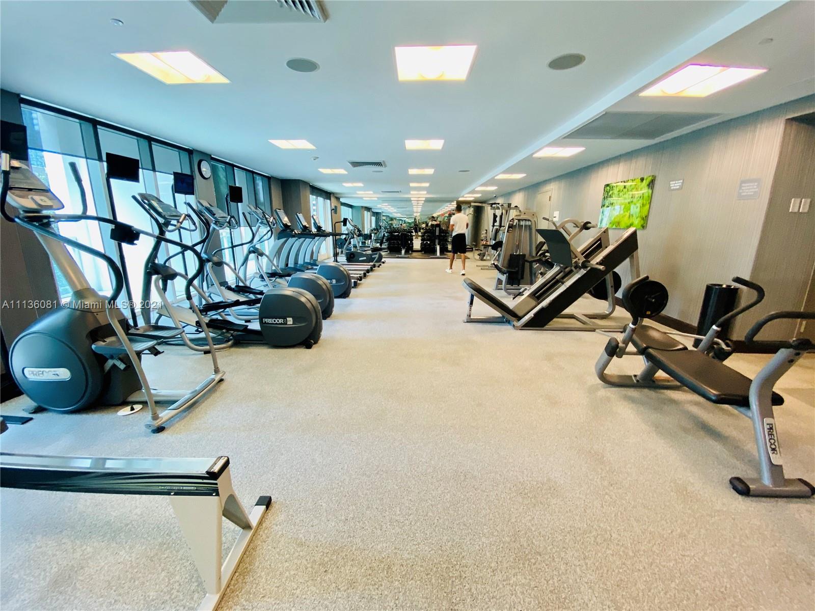 THE PLAZA 901 BRICKELL CO - Residential Lease