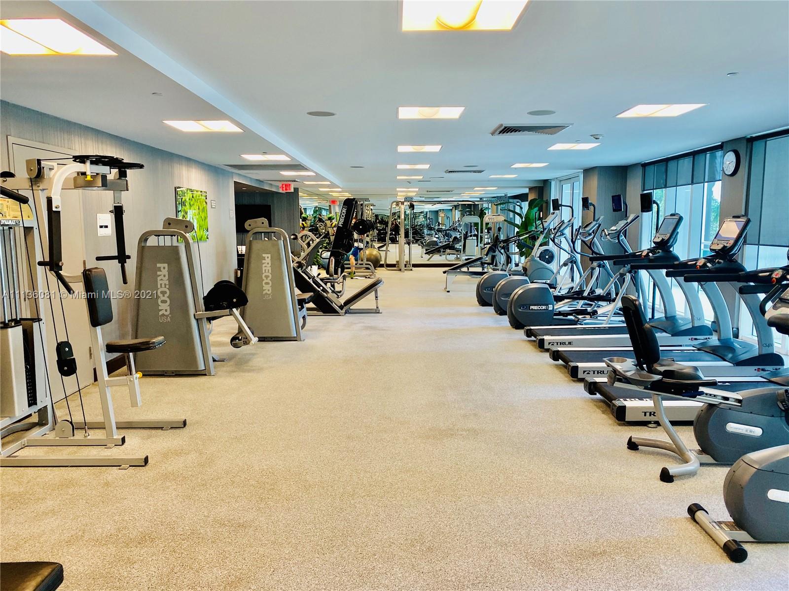 THE PLAZA 901 BRICKELL CO - Residential Lease