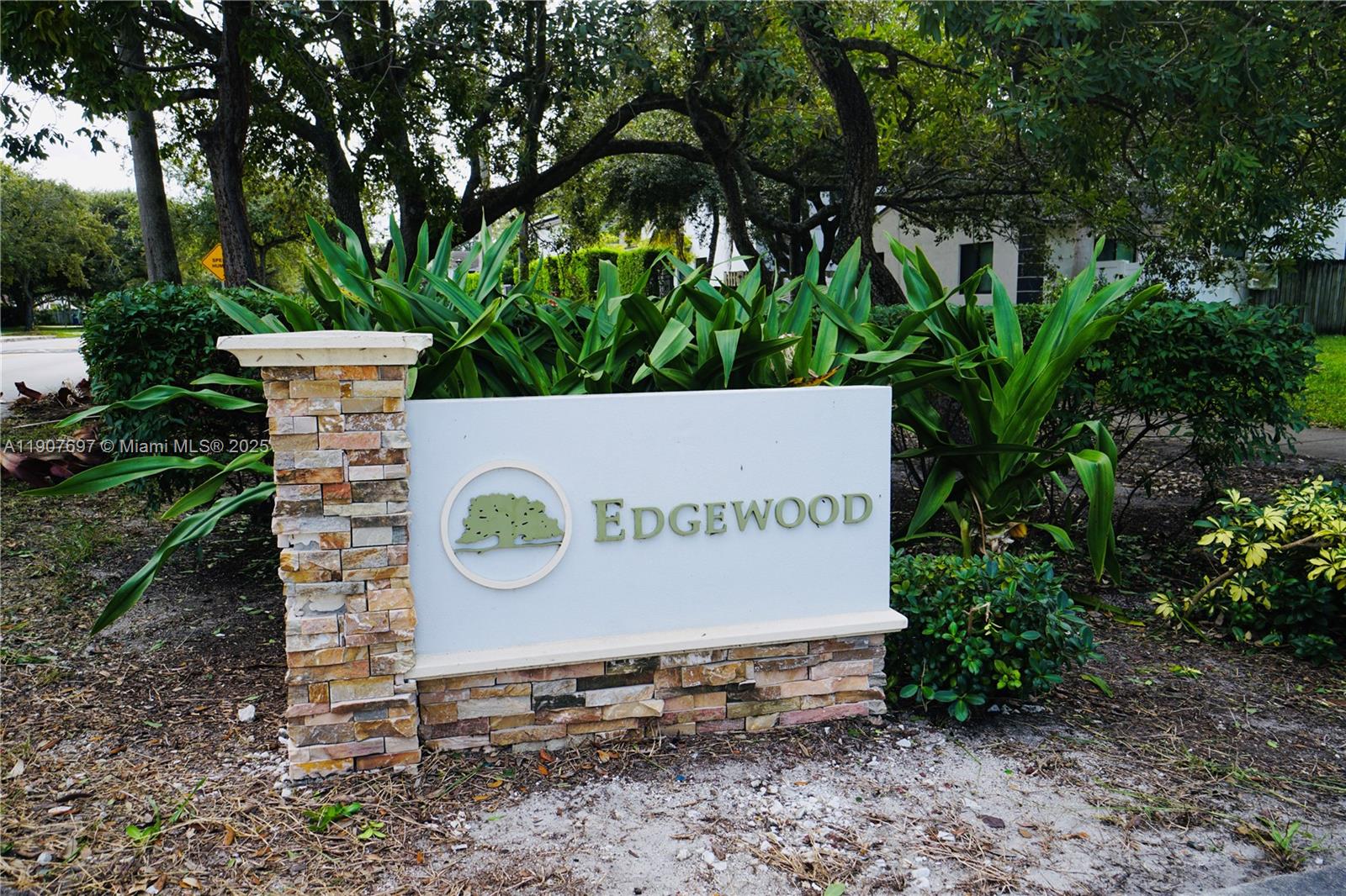 HARDWICK HEIGHTS - Residential Lease