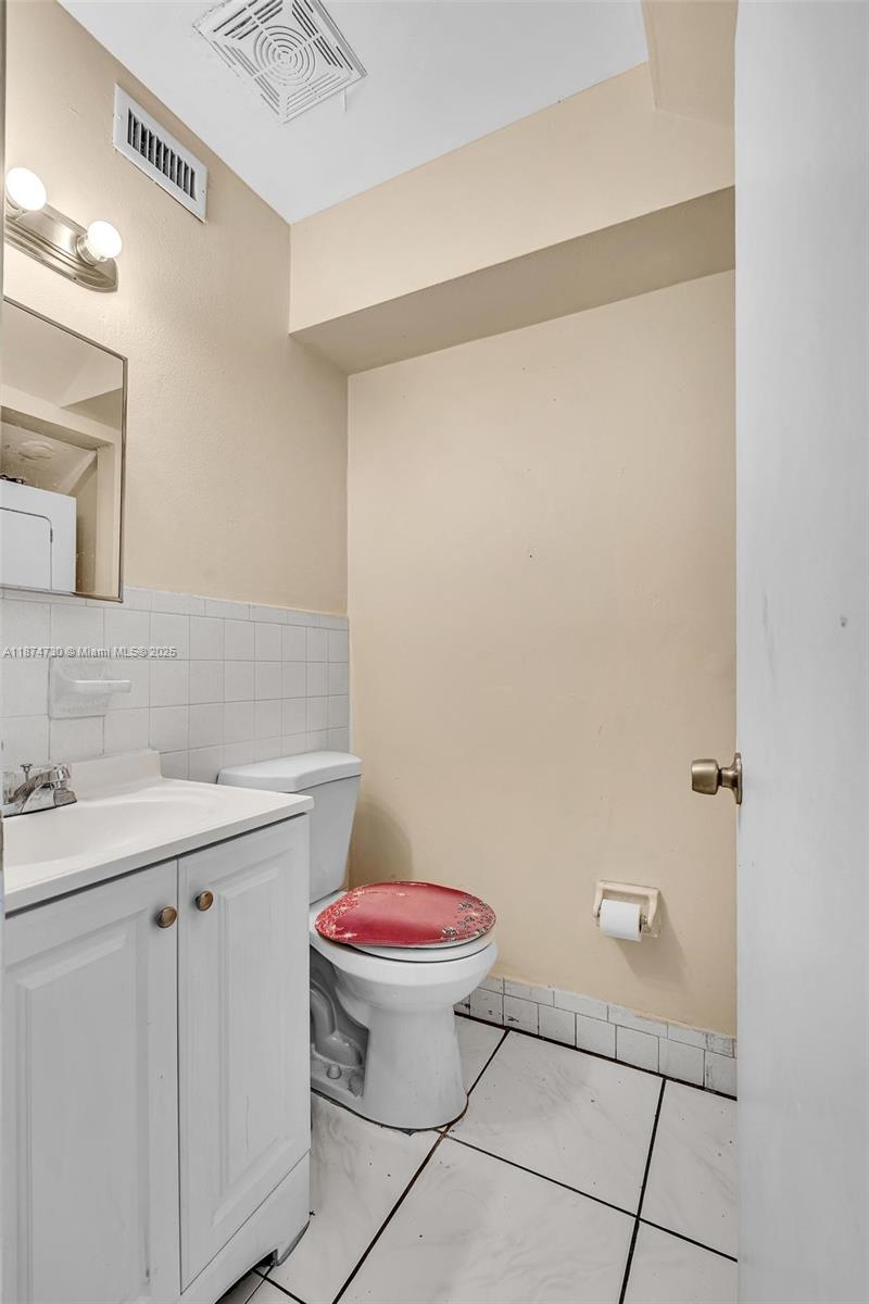 ROYAL OAKS TOWNHOUSE 5 CO - Residential