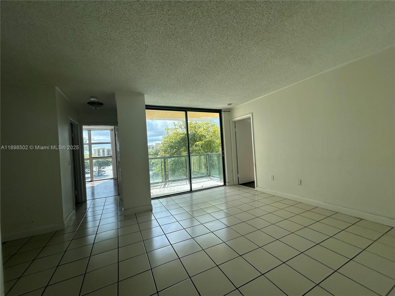 INTERNATIONAL PARK I COND - Residential