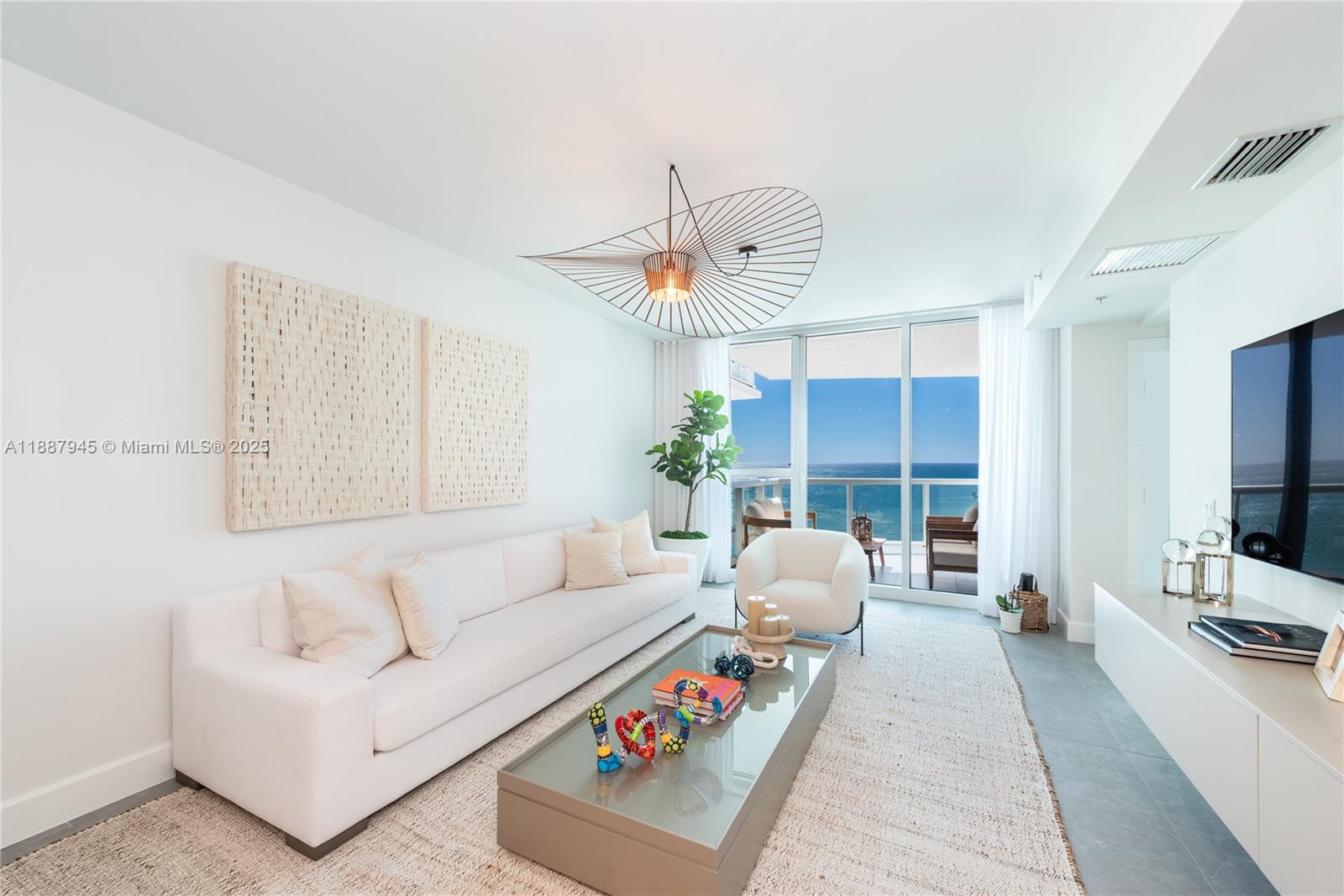 MOSAIC ON MIAMI BEACH - Residential