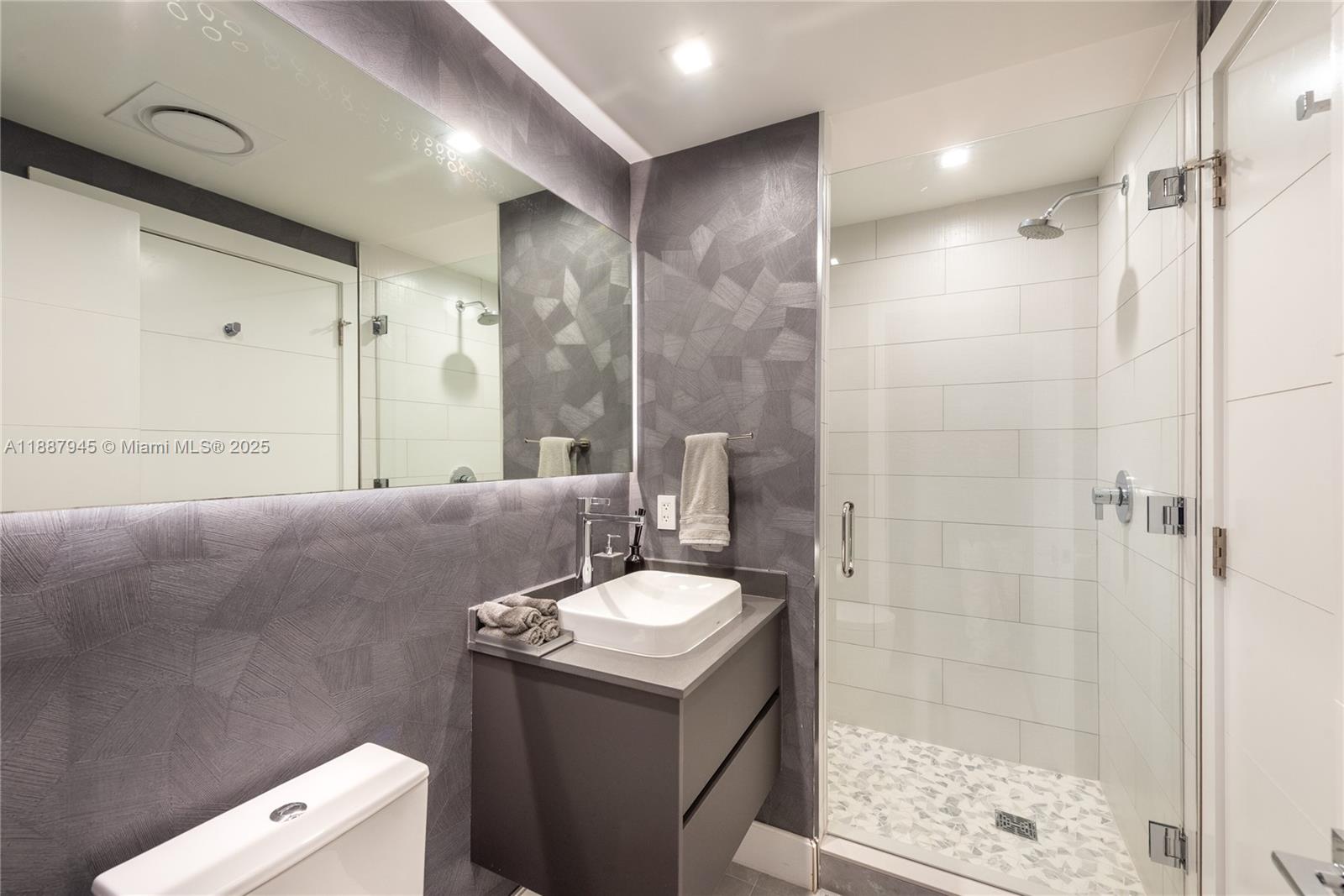 MOSAIC ON MIAMI BEACH - Residential