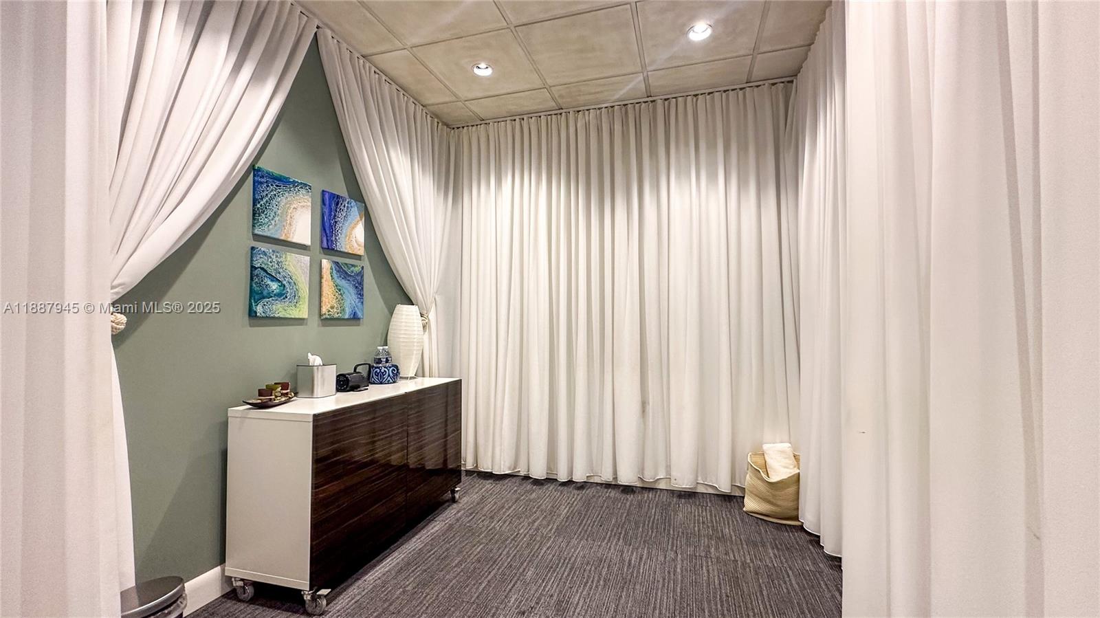 MOSAIC ON MIAMI BEACH - Residential