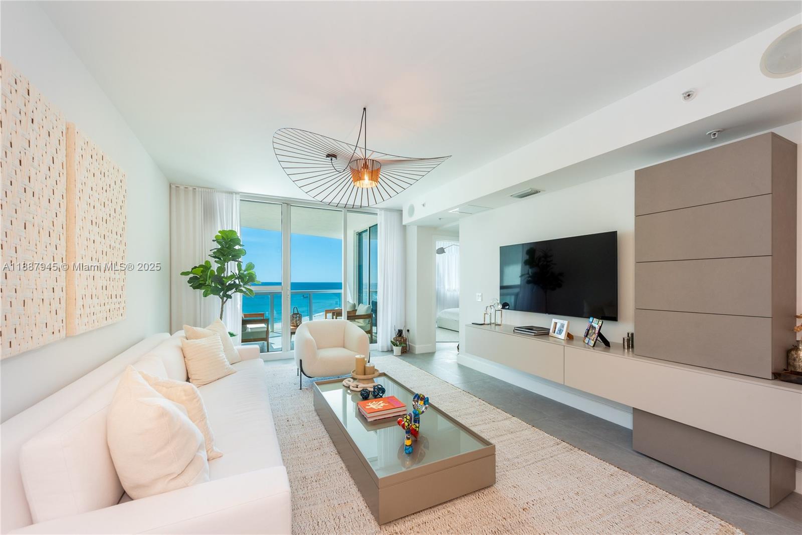 MOSAIC ON MIAMI BEACH - Residential