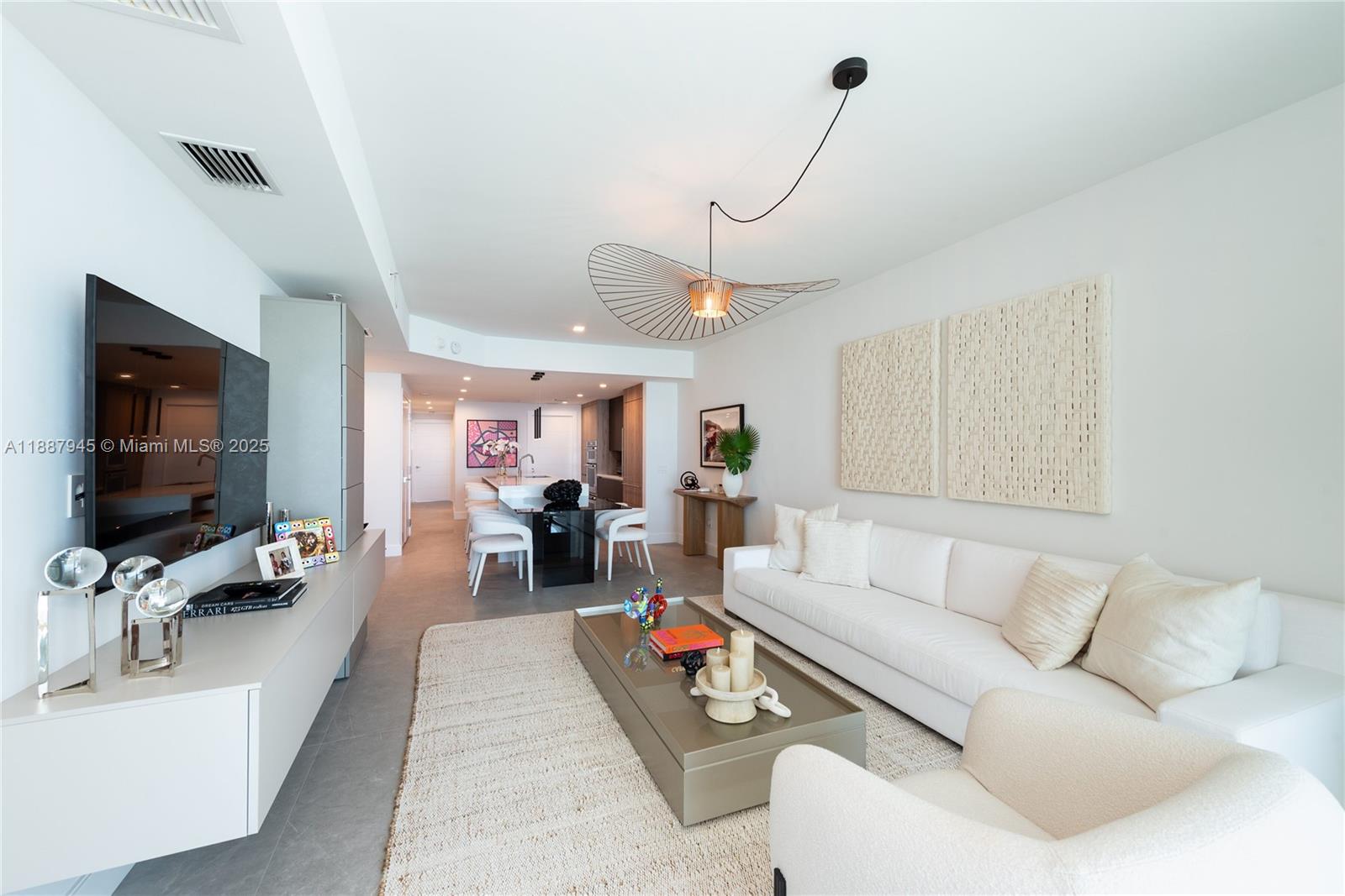 MOSAIC ON MIAMI BEACH - Residential