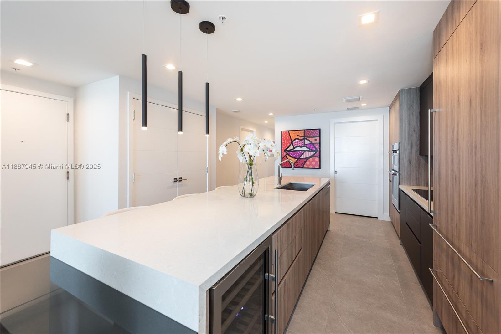 MOSAIC ON MIAMI BEACH - Residential