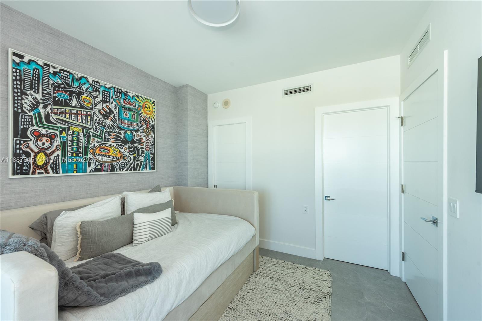 MOSAIC ON MIAMI BEACH - Residential