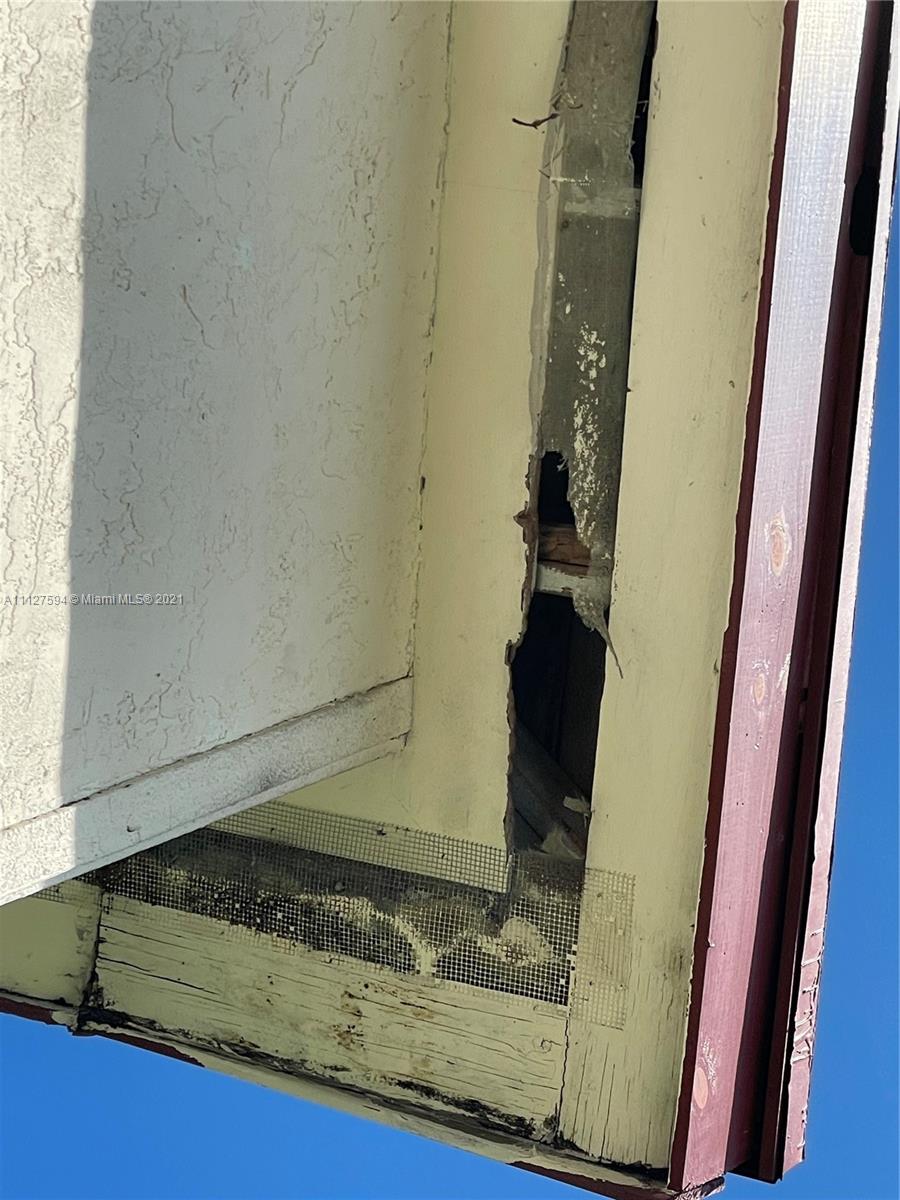 HOLLYWOOD PARK - Residential Income