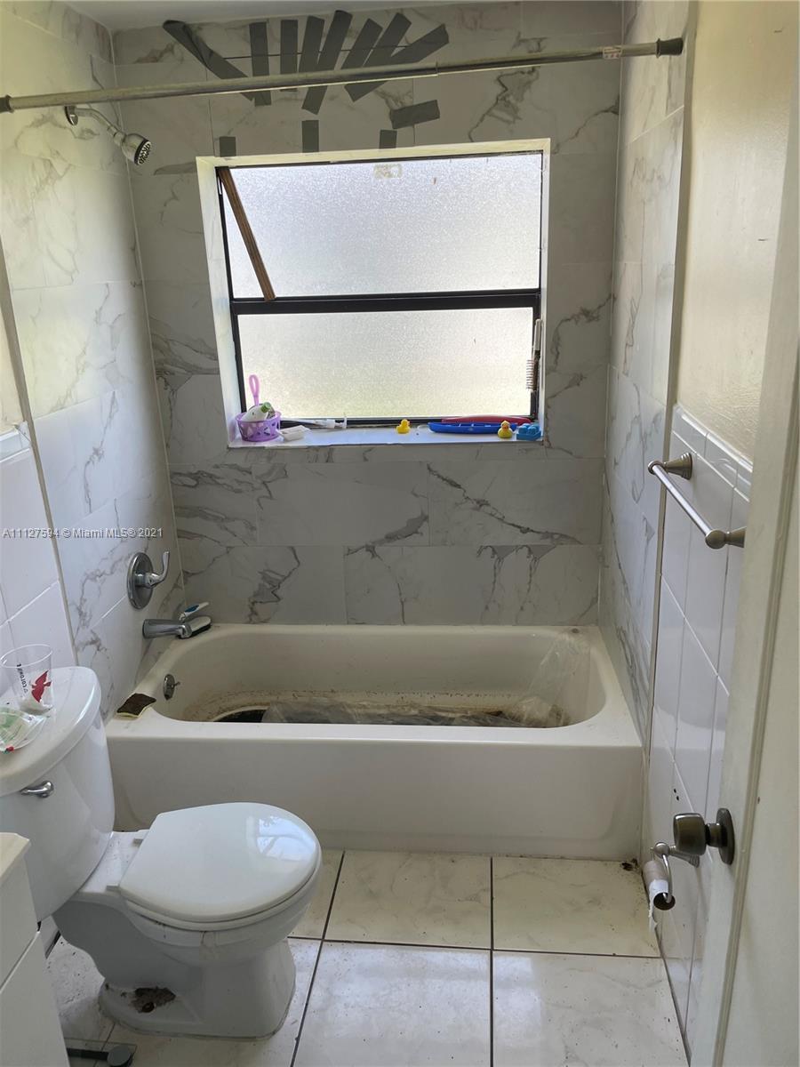 HOLLYWOOD PARK - Residential Income