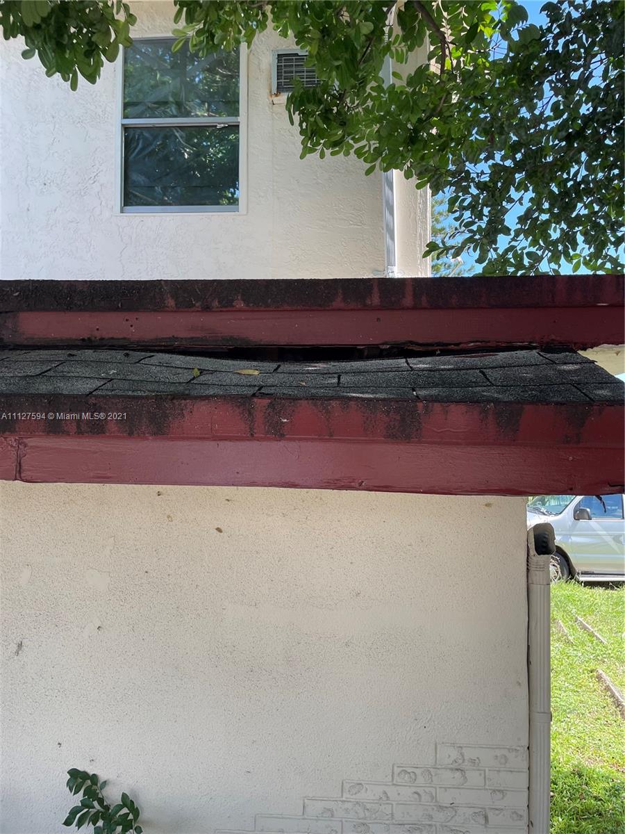 HOLLYWOOD PARK - Residential Income