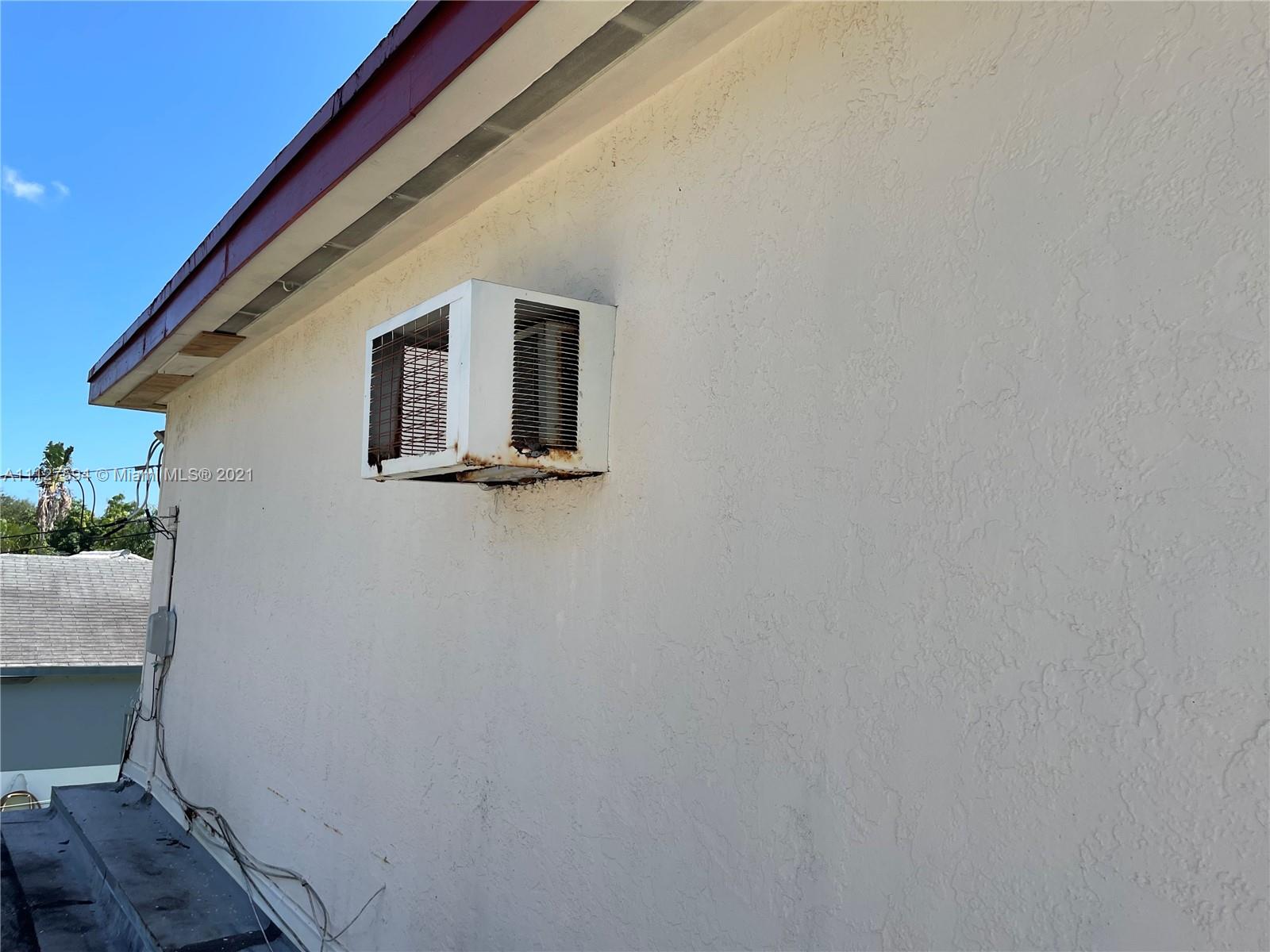 HOLLYWOOD PARK - Residential Income