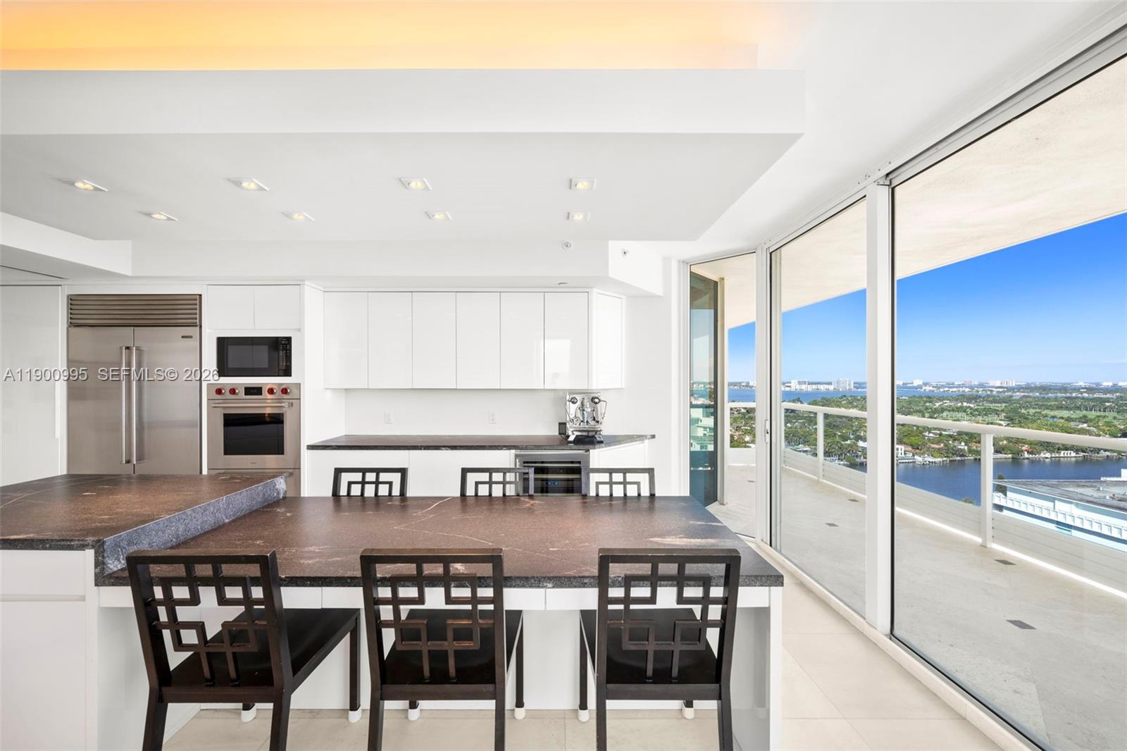 CAPOBELLA CONDO - Residential