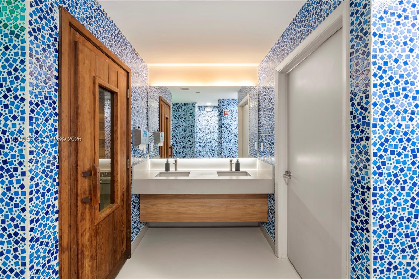 CAPOBELLA CONDO - Residential