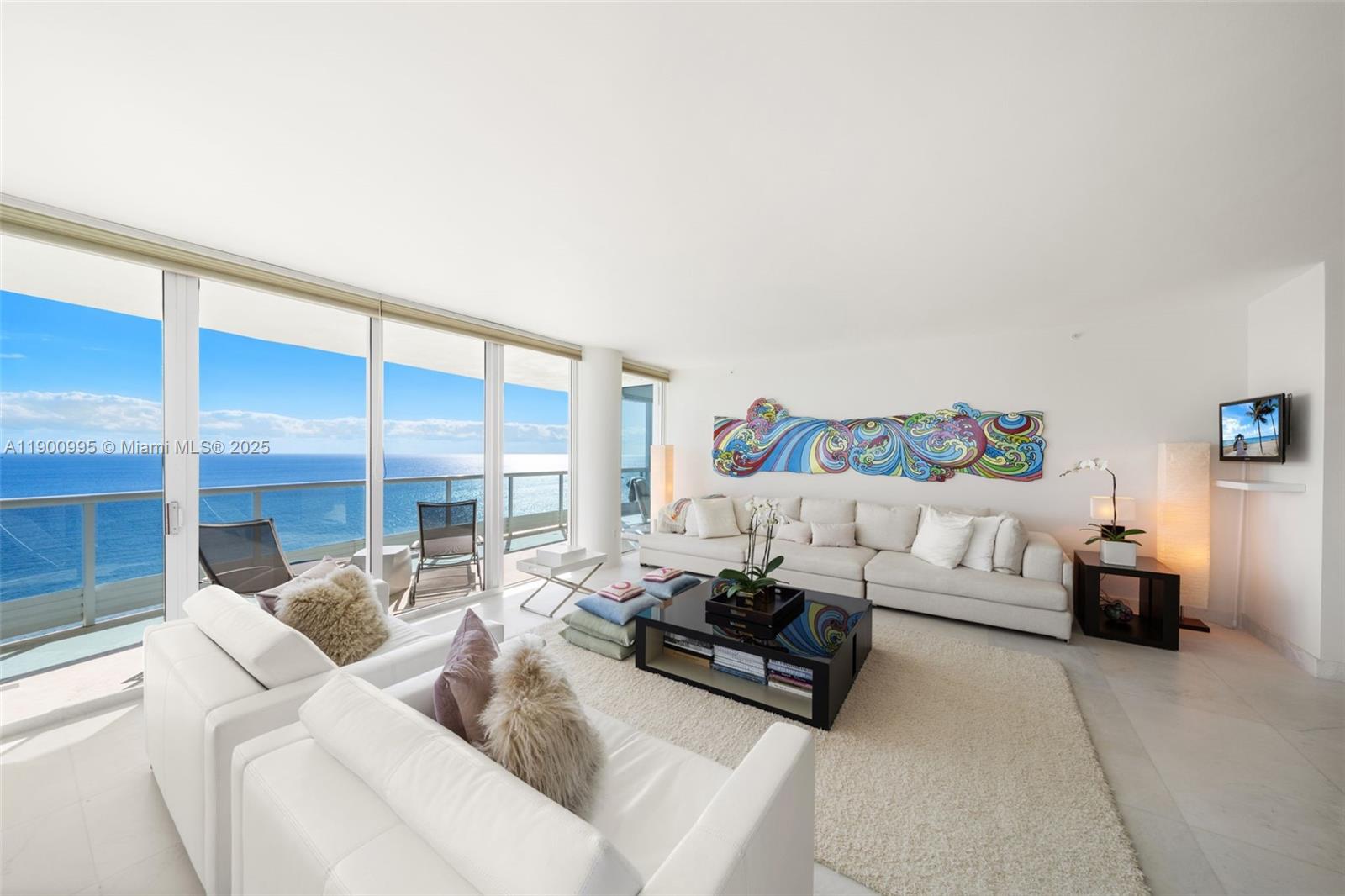 CAPOBELLA CONDO - Residential