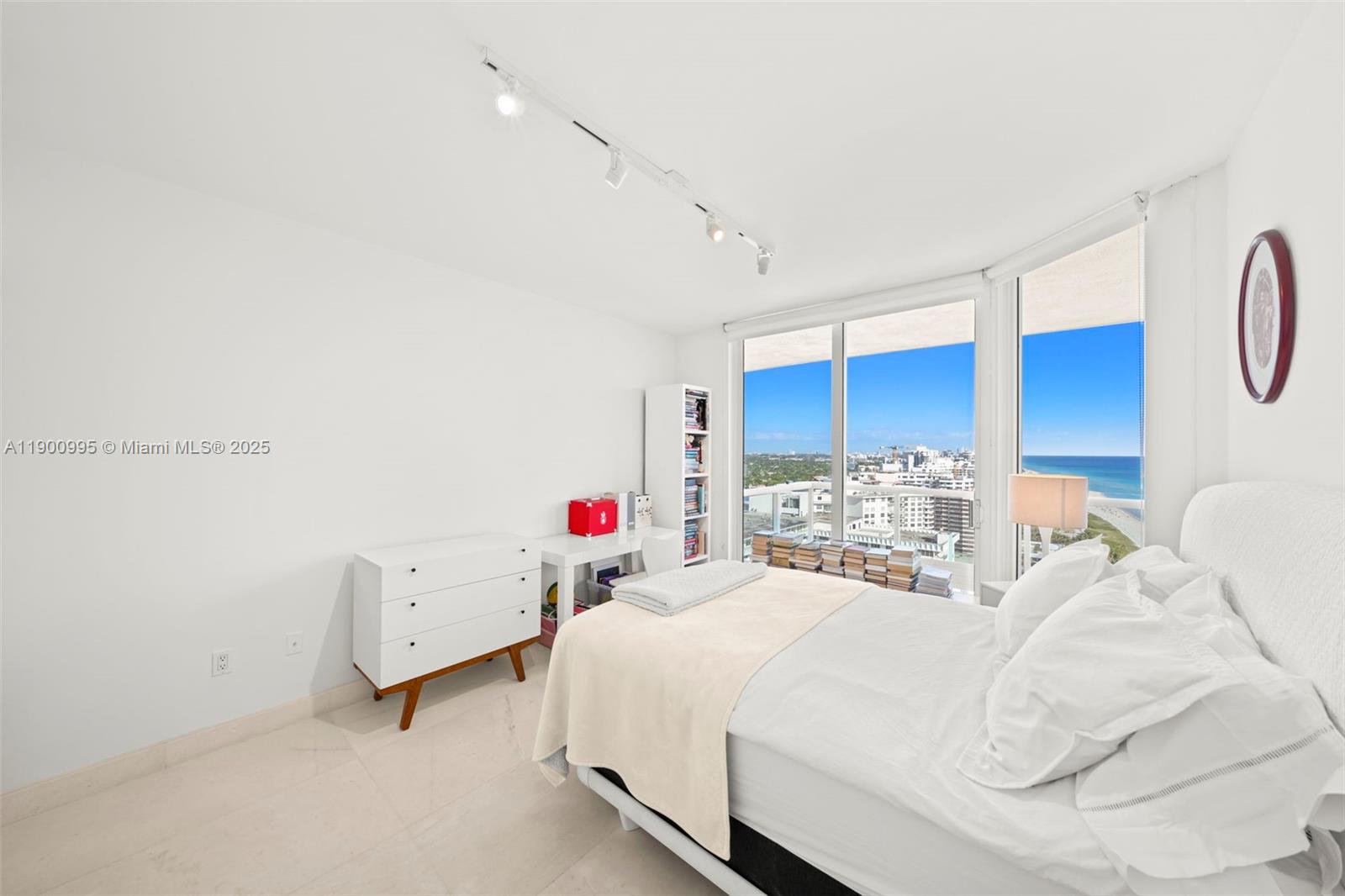 CAPOBELLA CONDO - Residential