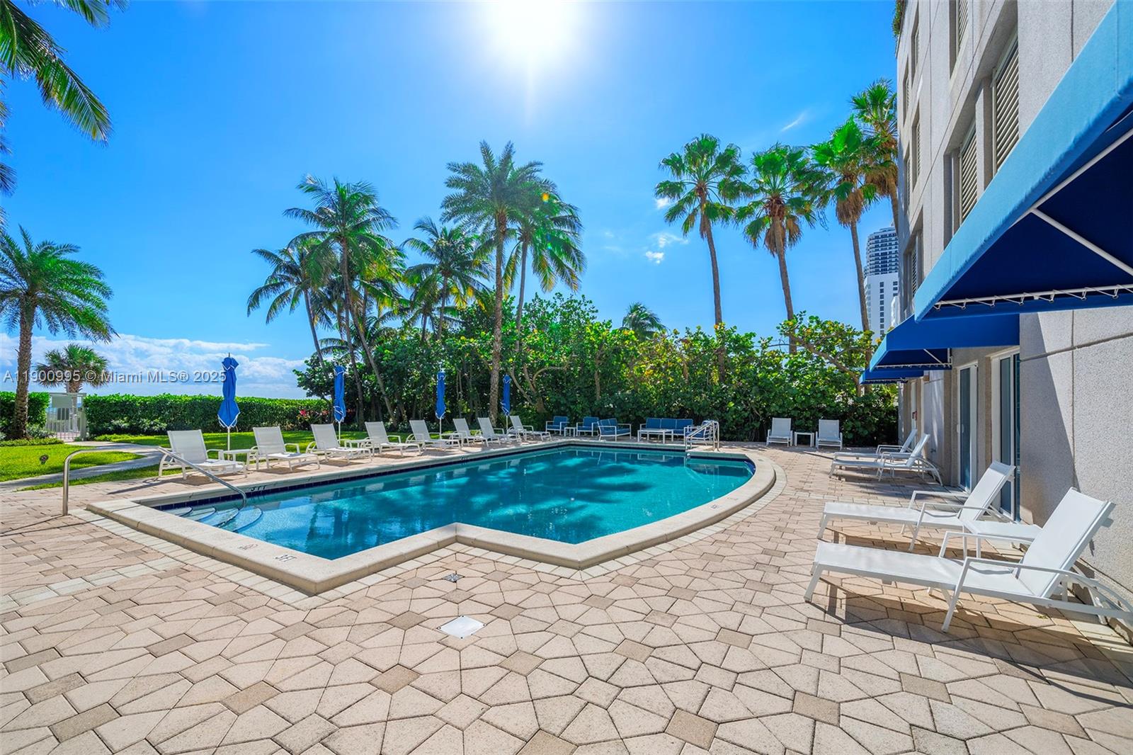 CAPOBELLA CONDO - Residential