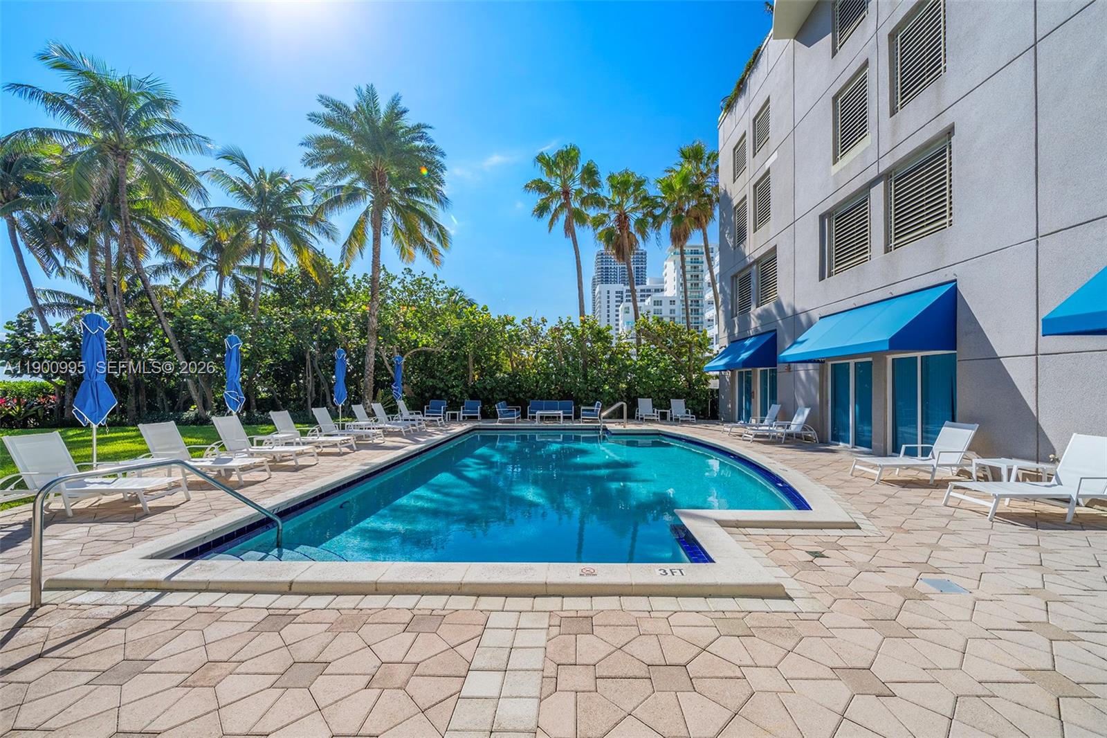 CAPOBELLA CONDO - Residential