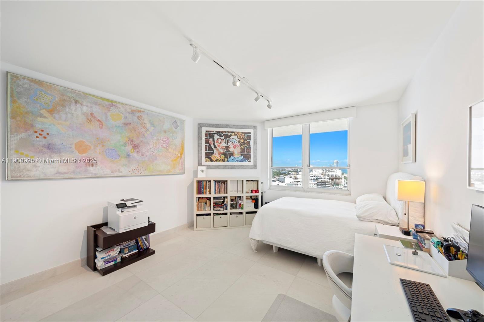 CAPOBELLA CONDO - Residential